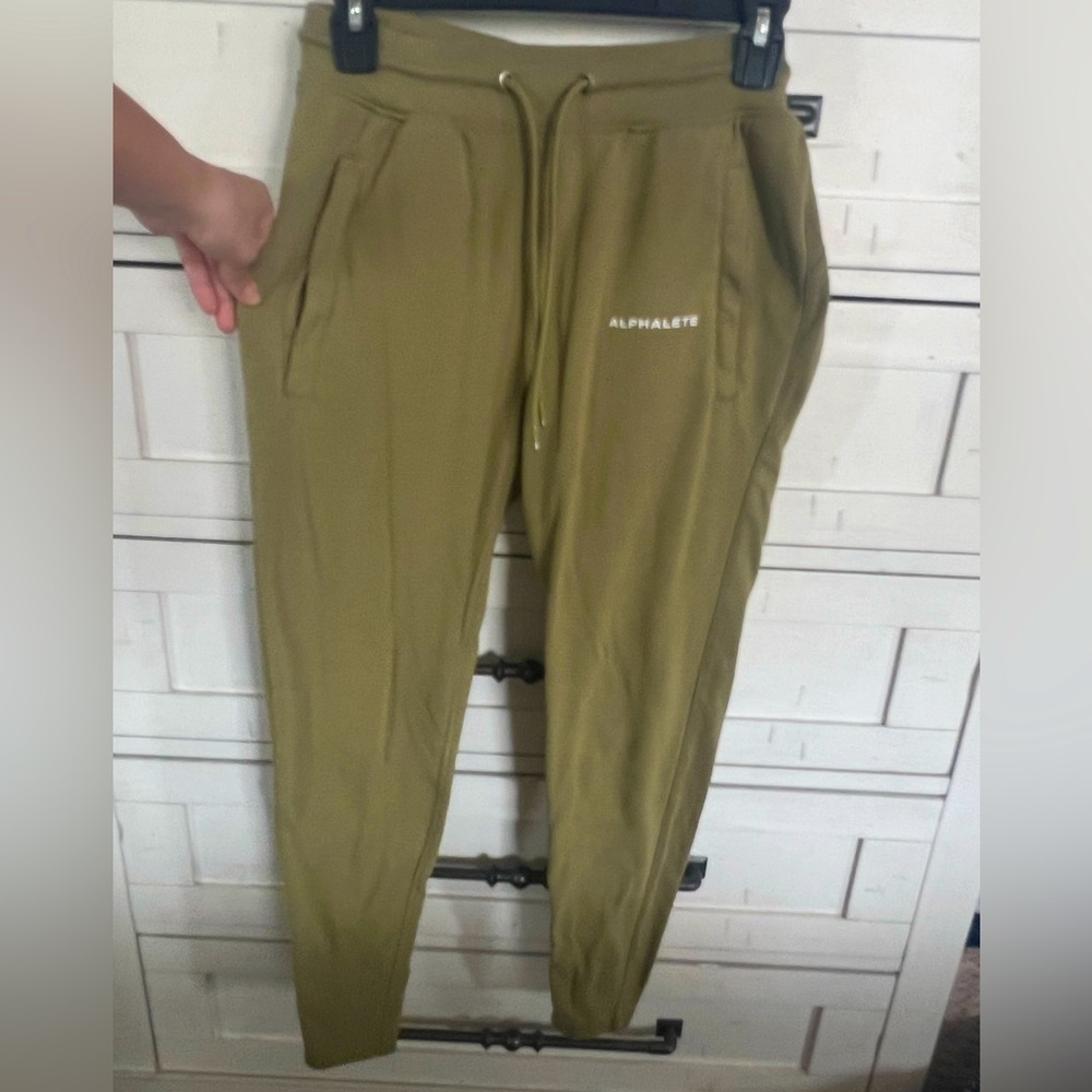 Alphalete jogger pants size small
